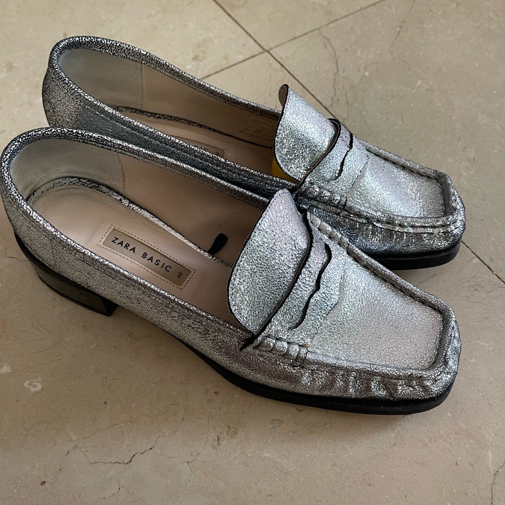 Zara Silver Metallic Leather Moccasins Flats